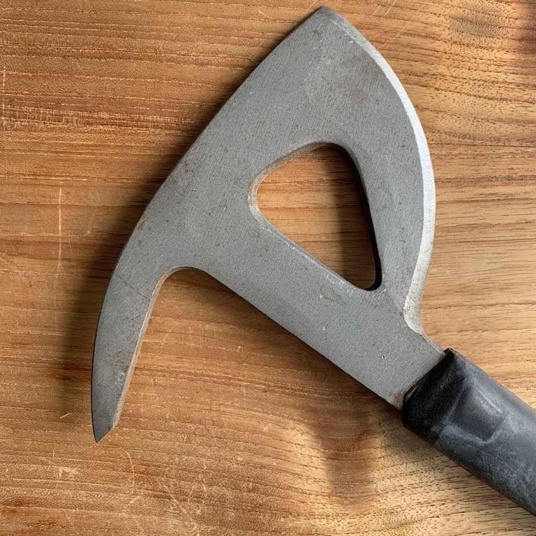 Gemtor D42 Crash Axe, Smooth Cutting Edge - Thefire