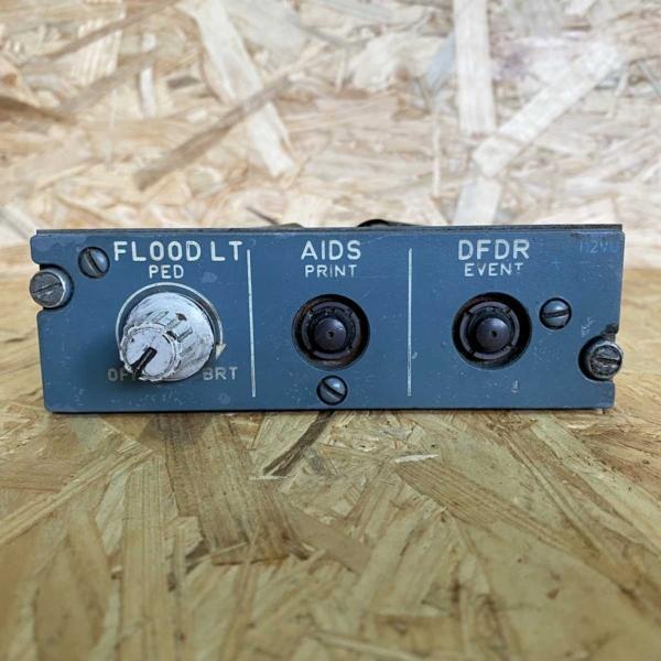 Cathay Dragon Airbus A320 B-HSI Cockpit 112vu Flood Lights Panel