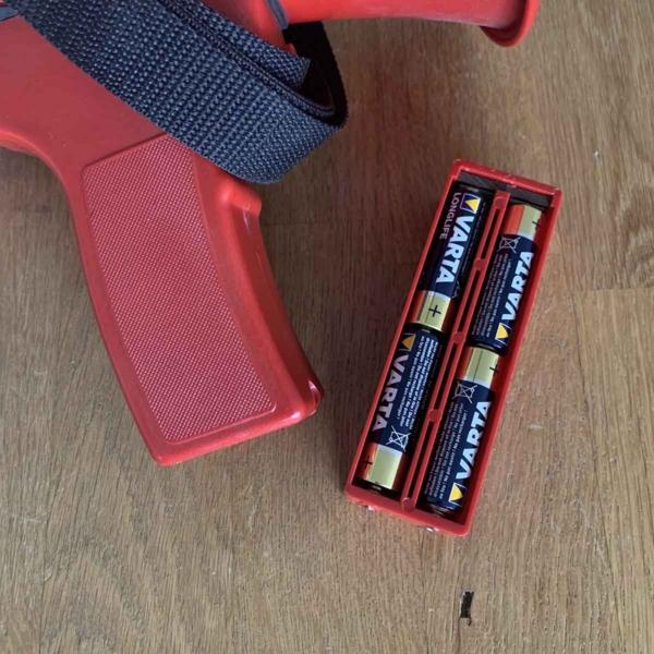 Battery pack of Federal Signal Corporation A12SA voice guns.Secondhand Federal Signal Corporation A12SA voice gun.