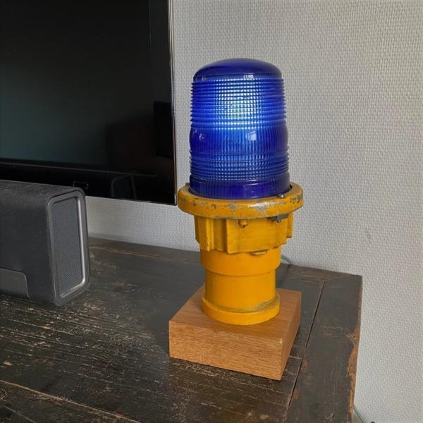 Taxiway light - Image 3