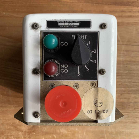 Boeing 737 temperature controller Honeywell for sale.