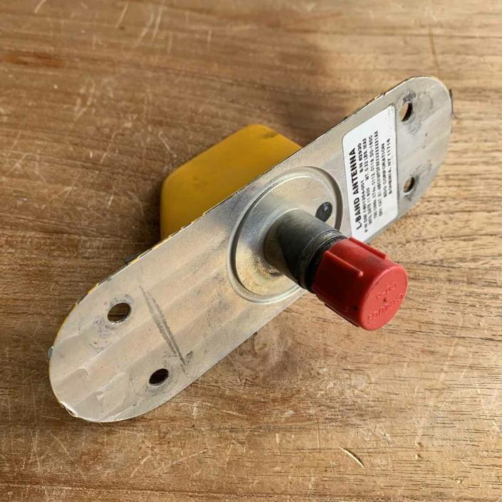 TUI Boeing 737 D-AHXF L-band antenna - Aviation Gadgets