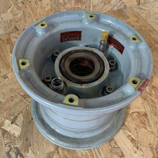 Dassault Falcon 7 nose landing wheel for sale.