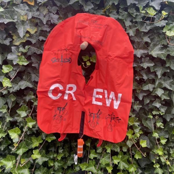 Aviation Gadgets Life Jacket Crew Red Swiss SAS Brussels Kuwait