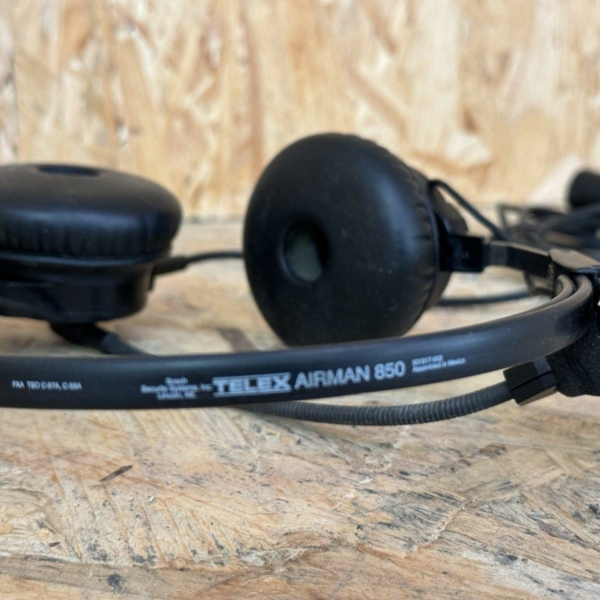 Secondhand Telex Airman 850 aviation headset for sale.