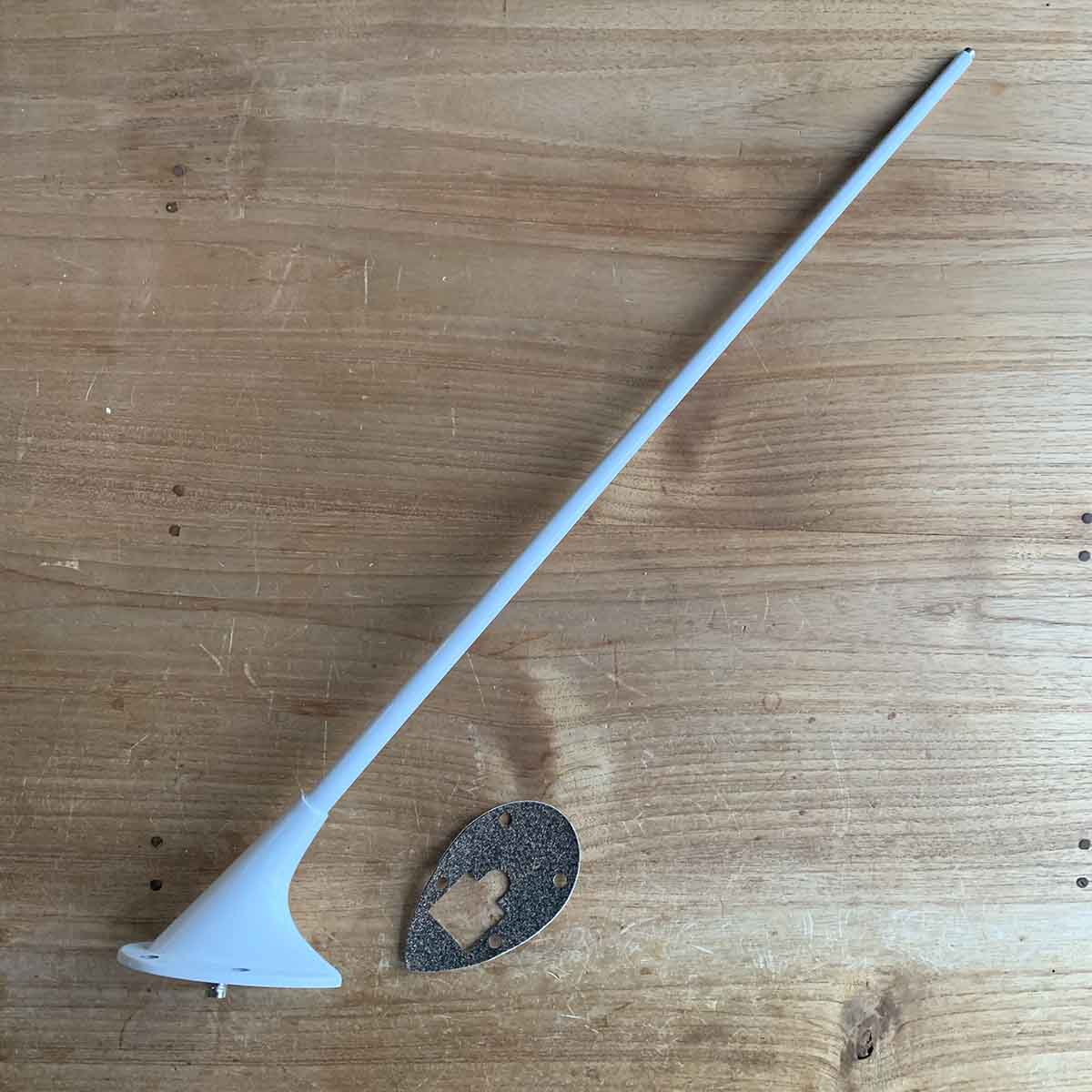TUI Boeing 737 D-AHXE L-band antenna - Aviation Gadgets
