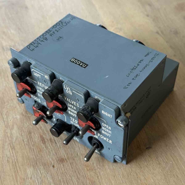 Airbus A320 refuel/defuel control panel 800VU for sale.